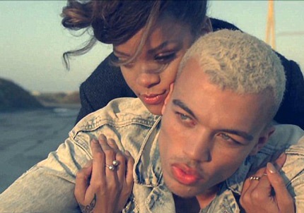 Clip ca nhạc của Rihanna và bạn trai bị cấm tại Pháp  - 1