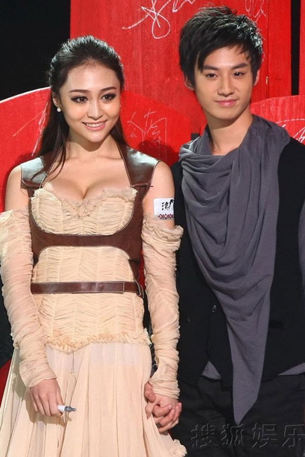 Người đẹp ngực bự Củng Tân Lượng bất ngờ “kín cổng cao tường” - 16