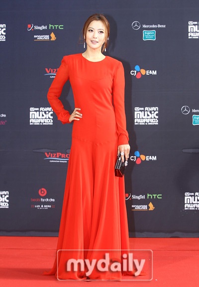 Nhóm Super Junior thống lĩnh lễ trao giải MAMA năm 2011 - 17