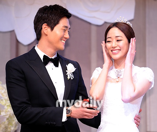 Sao Hàn kéo nhau đi dự đám cưới của Kim Hyo Jin và Yoo Ji Tae - 11