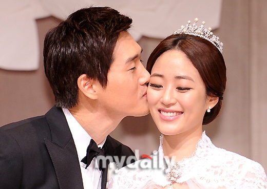 Sao Hàn kéo nhau đi dự đám cưới của Kim Hyo Jin và Yoo Ji Tae - 6