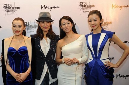 Mỹ nhân Hoa ngữ khoe ngực đầy với váy trễ nải - 7