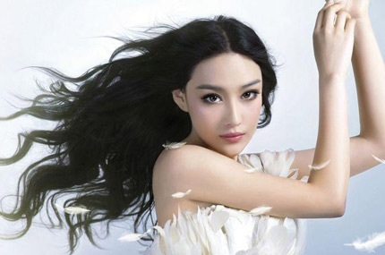 Người đẹp siêu vòng một Trung Quốc chụp ảnh bán “nude” - 9 Người đẹp siêu vòng một Trung Quốc chụp ảnh bán “nude” - 9