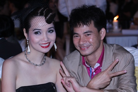 Bất chấp mưa lớn, “sao” tới dự lễ bế mạc LHP lần thứ 17 - 28