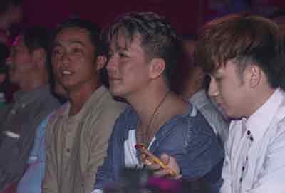 Quốc Cường lái siêu xe tới liveshow Hà Hồ - 2