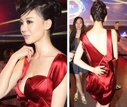 Những bộ váy “nguy hiểm” nhất năm 2011 - 25