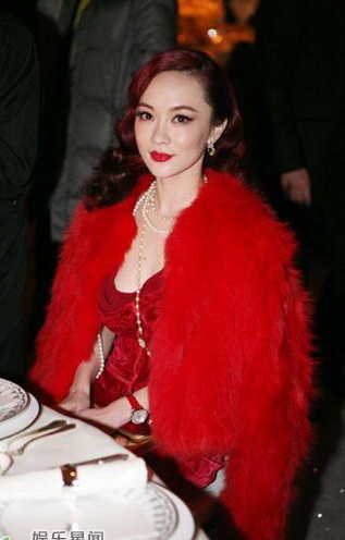 Phạm Băng Băng rực rỡ váy vàng, Triệu Vy duyên dáng khoe vai trần  - 12