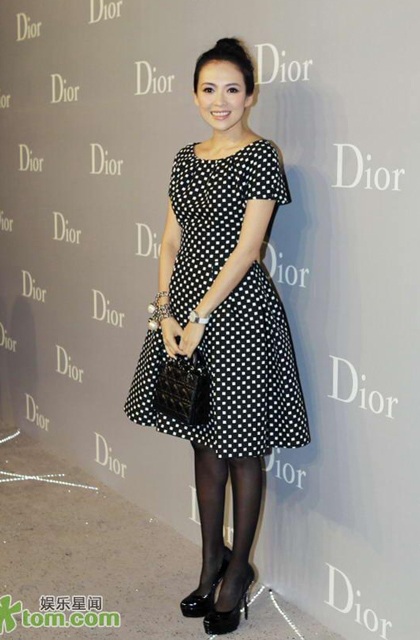 Phạm Băng Băng rực rỡ váy vàng, Triệu Vy duyên dáng khoe vai trần  - 18