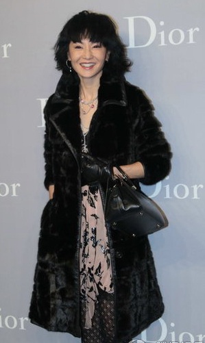 Phạm Băng Băng rực rỡ váy vàng, Triệu Vy duyên dáng khoe vai trần  - 21