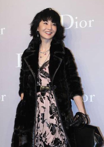 Phạm Băng Băng rực rỡ váy vàng, Triệu Vy duyên dáng khoe vai trần  - 22