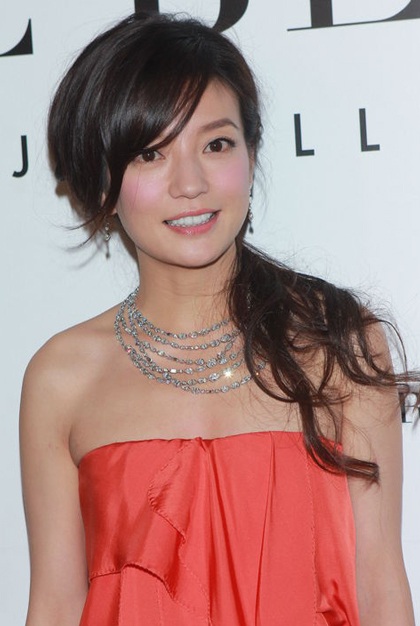 Phạm Băng Băng rực rỡ váy vàng, Triệu Vy duyên dáng khoe vai trần  - 6