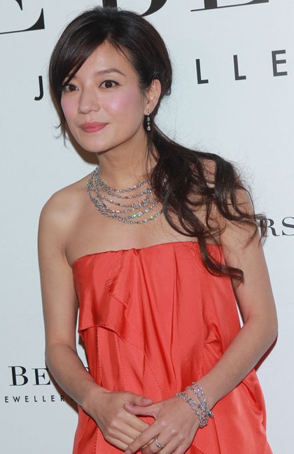 Phạm Băng Băng rực rỡ váy vàng, Triệu Vy duyên dáng khoe vai trần  - 7