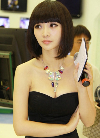 Liễu Nham “đụng hàng” với Lee Da Hae - 21