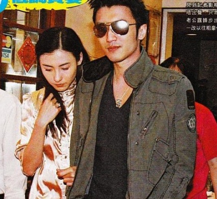 Những scandal “ồn ào” của làng giải trí châu Á năm 2011 - 1