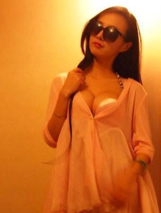 Mẹ con hotgirl Gan Lulu lại lộ loạt ảnh gây sốc - 4 Mẹ con hotgirl Gan Lulu lại lộ loạt ảnh gây sốc - 4