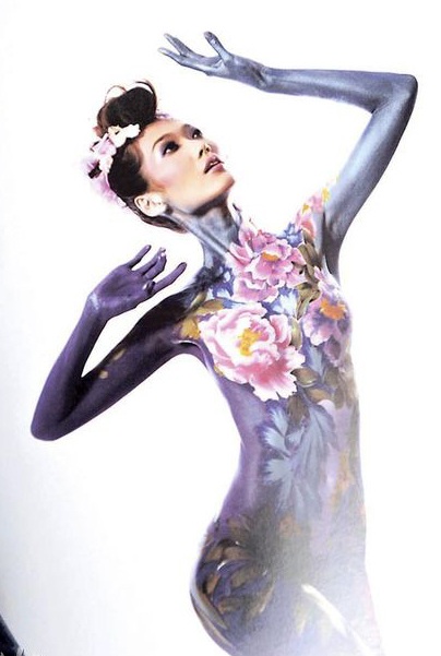 Bản sao của Lâm Chí Linh chụp ảnh nude và đính đá lên người - 4 Bản sao của Lâm Chí Linh chụp ảnh nude và đính đá lên người - 4