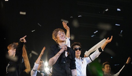 “Mỹ nam” Kim Hyun Joong mang chó cưng lên sân khấu - 1 “Mỹ nam” Kim Hyun Joong mang chó cưng lên sân khấu - 1