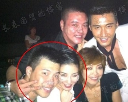 Huỳnh Dịch lại hò hẹn với đại gia  - 2