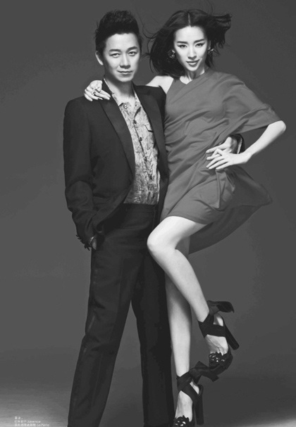 Phạm Văn Phương và Đổng Khiết khoe ảnh “nóng” với chồng - 11