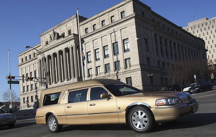 Tang lễ Whitney Houston ngập tràn tình yêu thương - 1