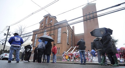 Cả thế giới chuẩn bị nói lời “vĩnh biệt” Whitney Houston - 13