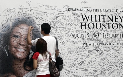 Cả thế giới chuẩn bị nói lời “vĩnh biệt” Whitney Houston - 16