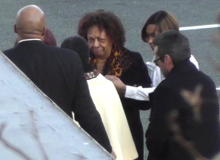 Cả thế giới chuẩn bị nói lời “vĩnh biệt” Whitney Houston - 1