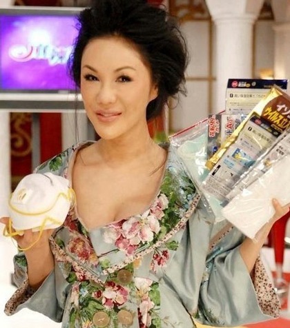 Nữ diễn viên Trung Quốc Tôn Phi Phi nổi tiếng với gương mặt trong sáng, đáng yêu.