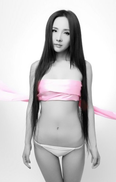 Loạt ảnh người đẹp Gan Lulu “hờ hững” với lụa - 4