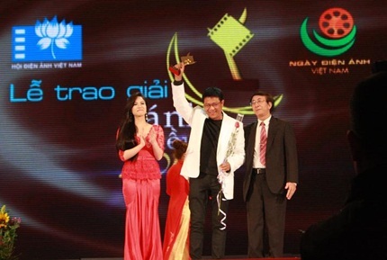 Mùi cỏ cháy giành giải Cánh diều vàng