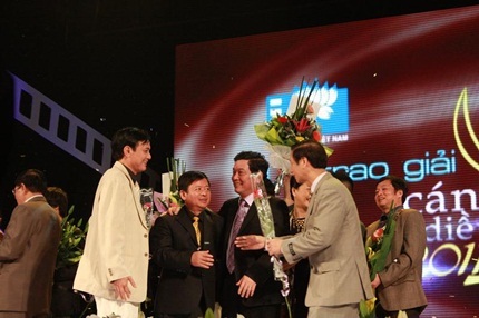 Mùi cỏ cháy giành giải Cánh diều vàng