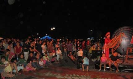 Đà Nẵng: Lần đầu biểu diễn “Âm nhạc đường phố” - 3 Đà Nẵng: Lần đầu biểu diễn “Âm nhạc đường phố”