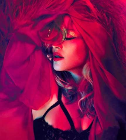 Madonna bốc lửa tuổi 54