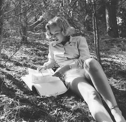 Những bức hình đen trắng độc của “biểu tượng sex” Marilyn Monroe - 14 Những bức hình đen trắng độc của “biểu tượng sex” Marilyn Monroe