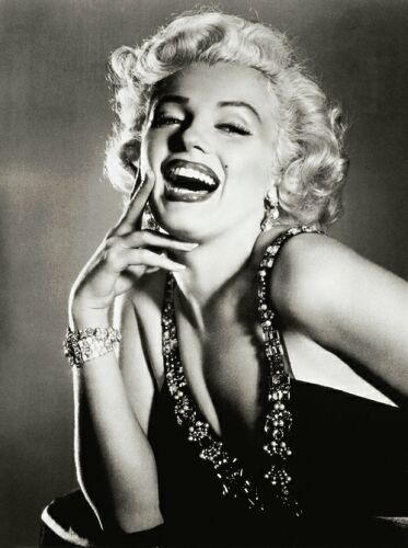 Những bức hình đen trắng độc của “biểu tượng sex” Marilyn Monroe - 29 Những bức hình đen trắng độc của “biểu tượng sex” Marilyn Monroe
