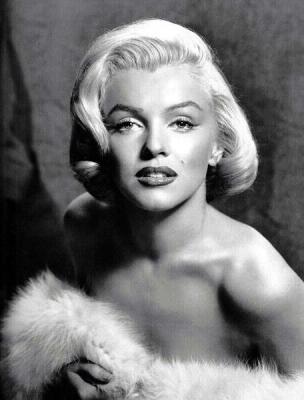 Những bức hình đen trắng độc của “biểu tượng sex” Marilyn Monroe - 32 Những bức hình đen trắng độc của “biểu tượng sex” Marilyn Monroe