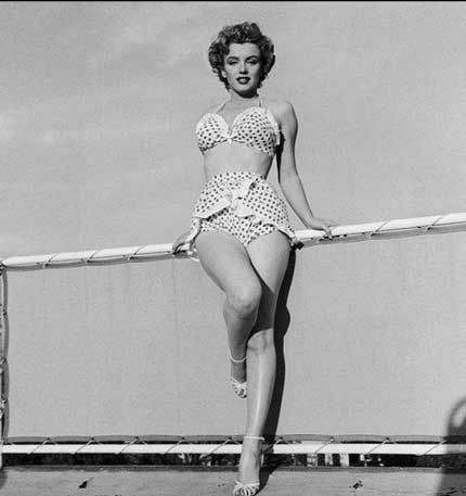Những bức hình đen trắng độc của “biểu tượng sex” Marilyn Monroe - 13 Những bức hình đen trắng độc của “biểu tượng sex” Marilyn Monroe
