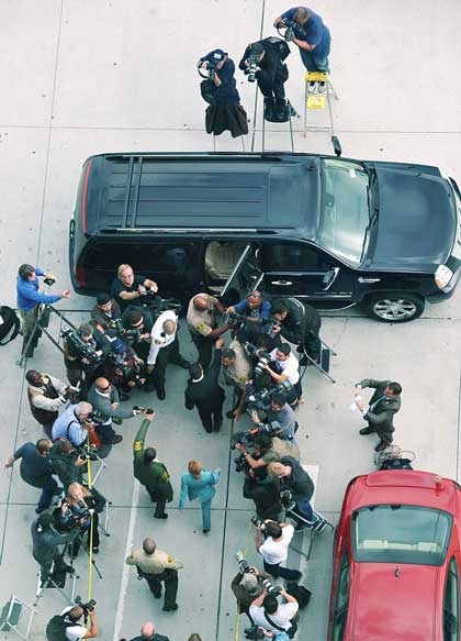 Lindsay Lohan cười tươi vì được “tự do”