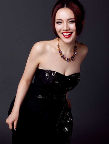 Xôn xao với loạt ảnh “nóng” của người mẫu Trung Quốc