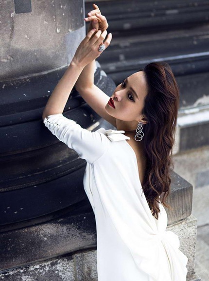 Y Năng Tịnh - Vẻ cuốn hút của mỹ nhân U50