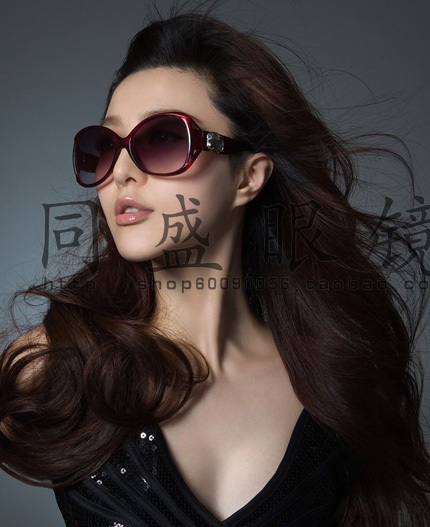 Khám phá thời trang kính mắt của Lee Hyori và Phạm Băng Băng 