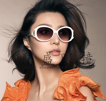 Khám phá thời trang kính mắt của Lee Hyori và Phạm Băng Băng 