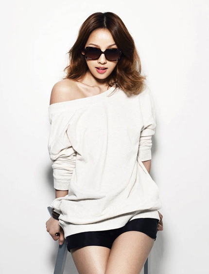 Khám phá thời trang kính mắt của Lee Hyori và Phạm Băng Băng 