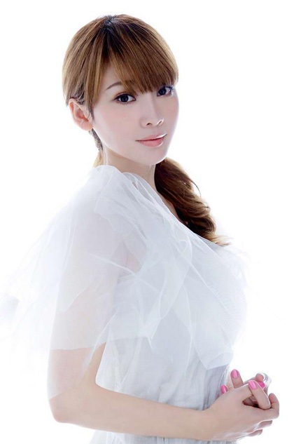 Liễu Nham không thích làm “biểu tượng sex” - 7 Liễu Nham không thích làm “biểu tượng sex”