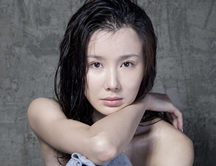 “Mỹ nhân tụt váy” khoe ảnh mặt “mộc”