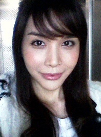 Người đẹp chuyển giới xứ Hàn biến dạng vì phẫu thuật 