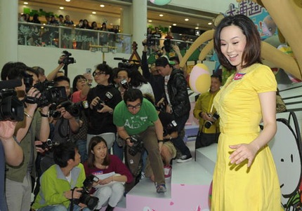 Nữ diễn viên bạc tình Dương Tư Kỳ thon gọn bất ngờ sau sinh 