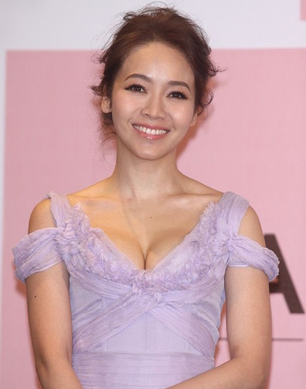 “Chồng tôi khen tôi đẹp mỗi ngày”