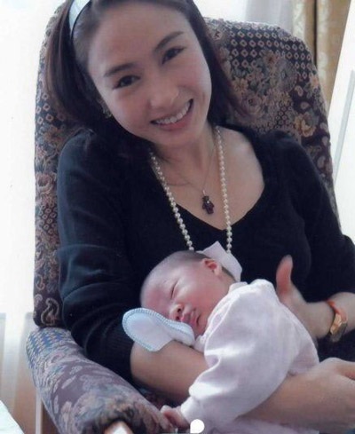 Lê Tư tiếp tục mang bầu