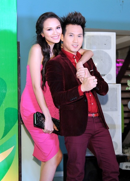 Người đẹp “quậy tưng” trong tiệc sinh nhật BNHV